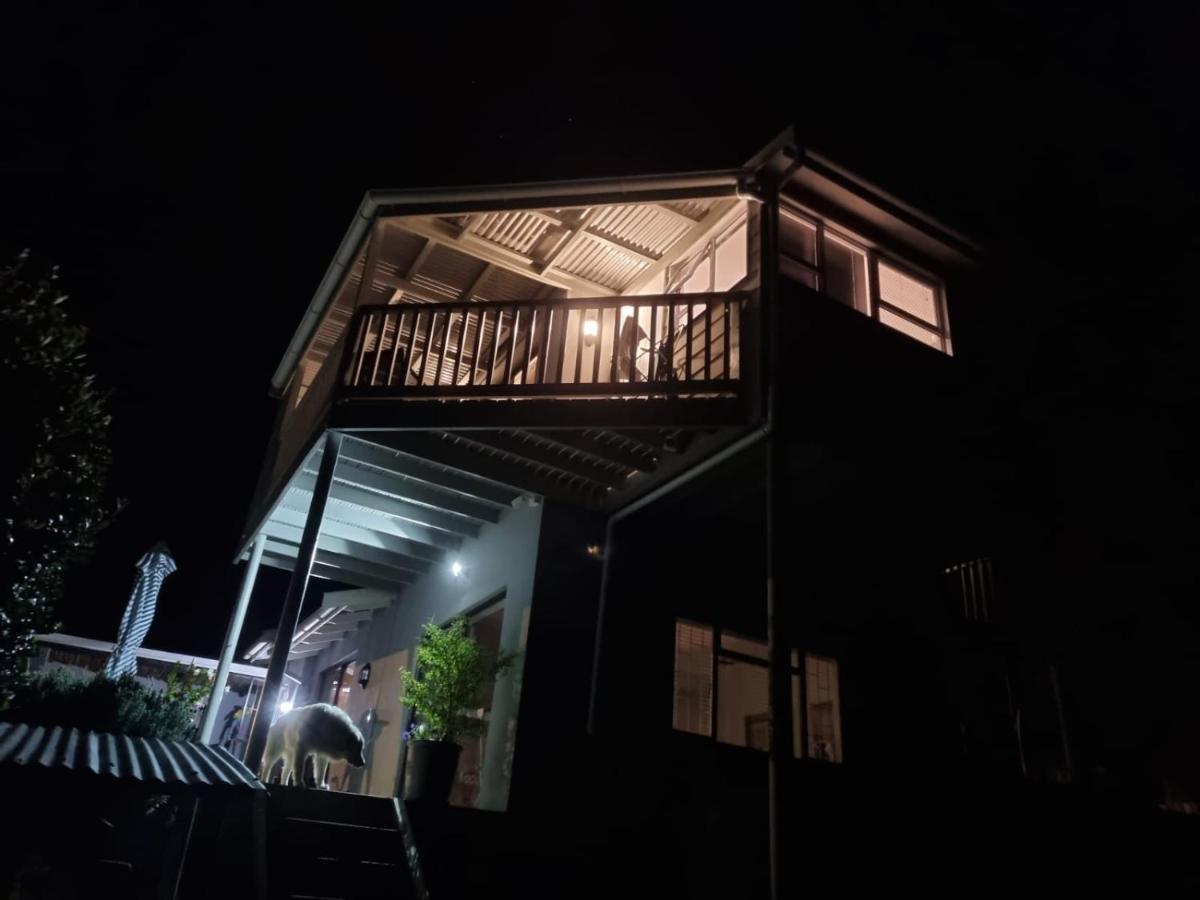 Modern Solar Powered 1 Bed Studio Apartment With Amazing Views เพลตเตนเบิร์กเบย์ ภายนอก รูปภาพ