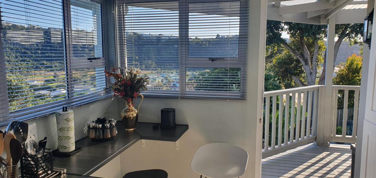 Modern Solar Powered 1 Bed Studio Apartment With Amazing Views เพลตเตนเบิร์กเบย์ ภายนอก รูปภาพ